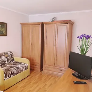 -студія вул. героїв севастополя 46/17, поруч нау, клініка шалімова, швидкістний трамвай, ж/д вокзал, аеропорт жуляни Апартаменты